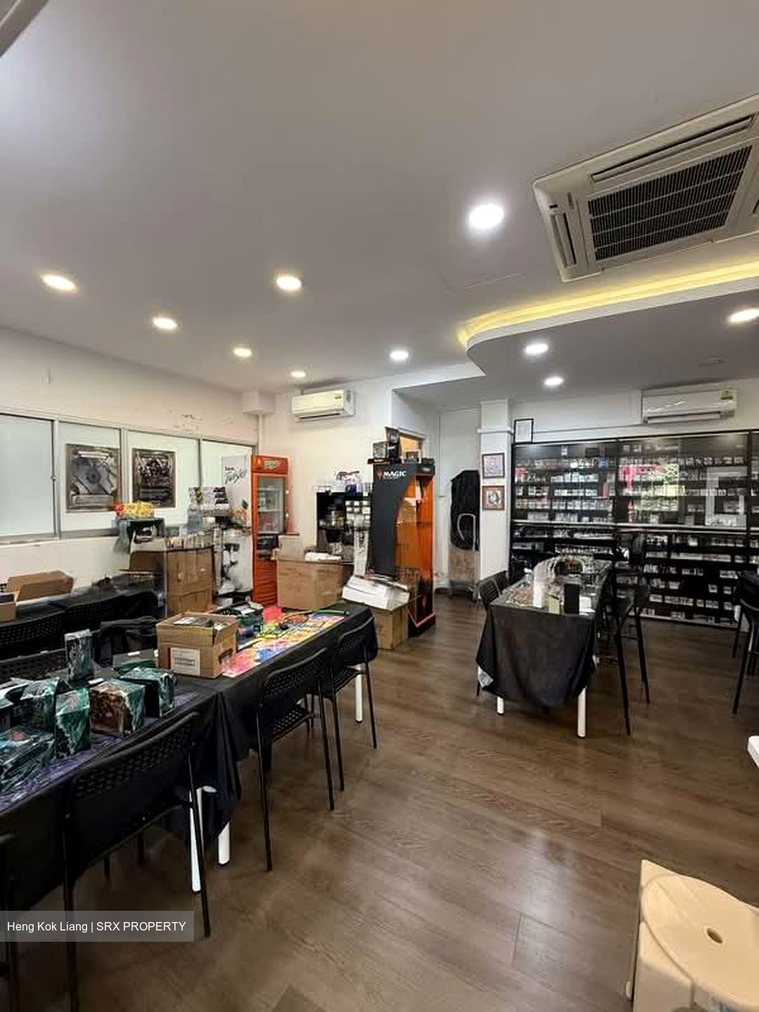 Hong Lim Complex (D1), Retail #528450491